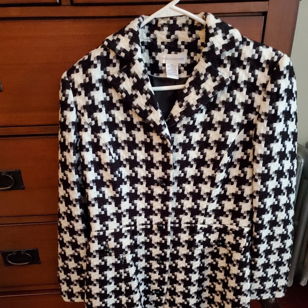 Worthington houndstooth coat